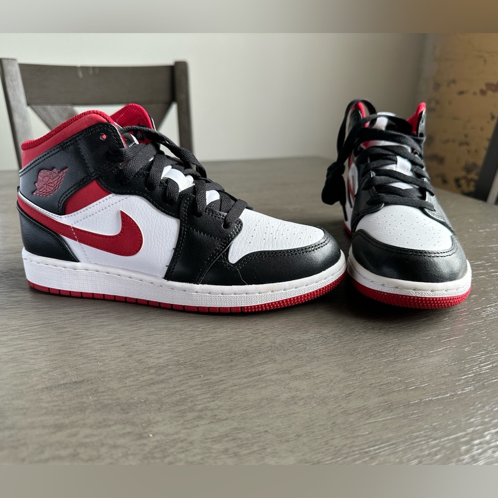 Black Gym Red Jordan’s